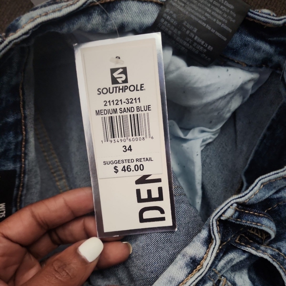 Young Mens Shorts - Picture 3 of 4